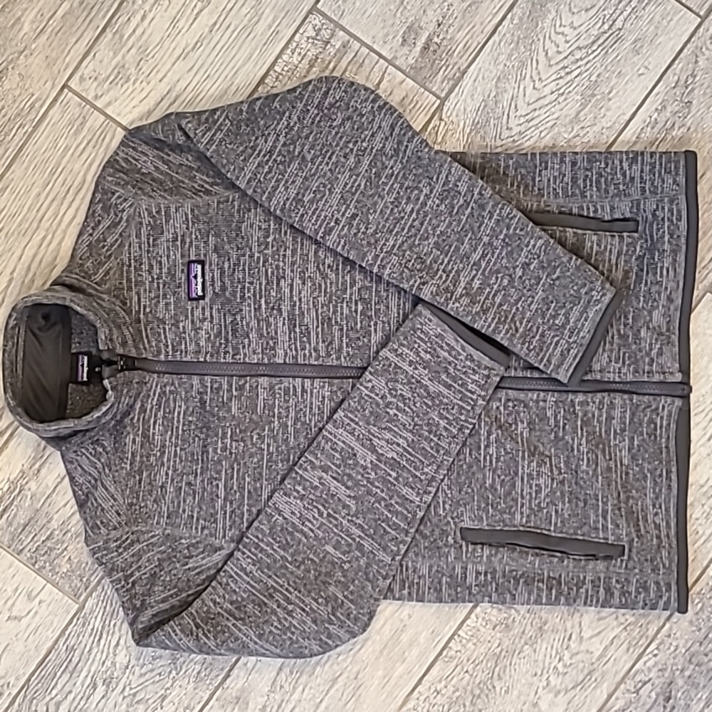 Kids heather grey Patagonia zip-up fleece size 14 XL - sweater like